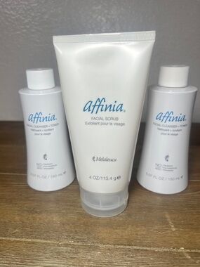 Melaleuca Affinia Skin Bundle NEW SEALED 2- Cleanser + Toner & 1 Scrub Exfoliant